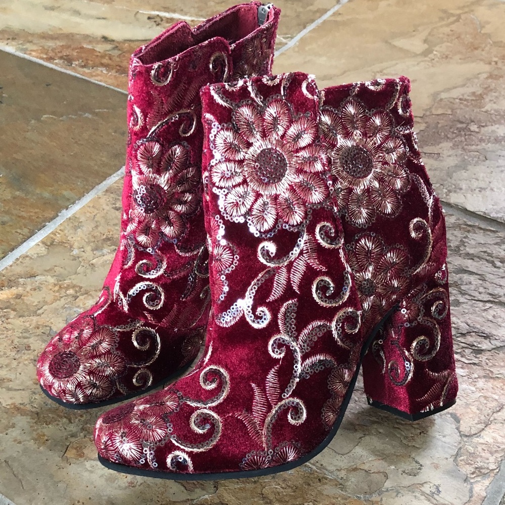 🍃💕NIB Naughty Monkey Sequin Velvet Bootie - Picture 7 of 8